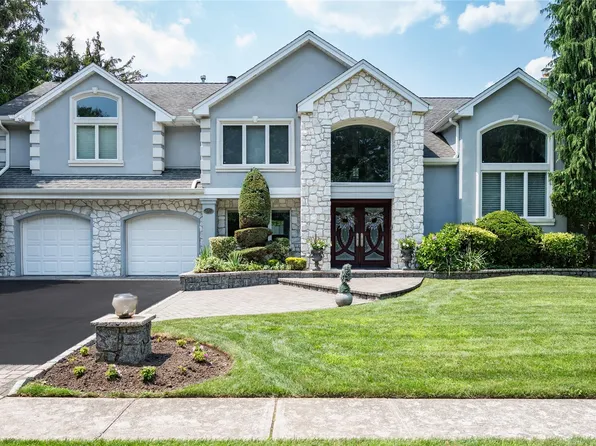 56 Rockland Drive, Jericho, NY 11753