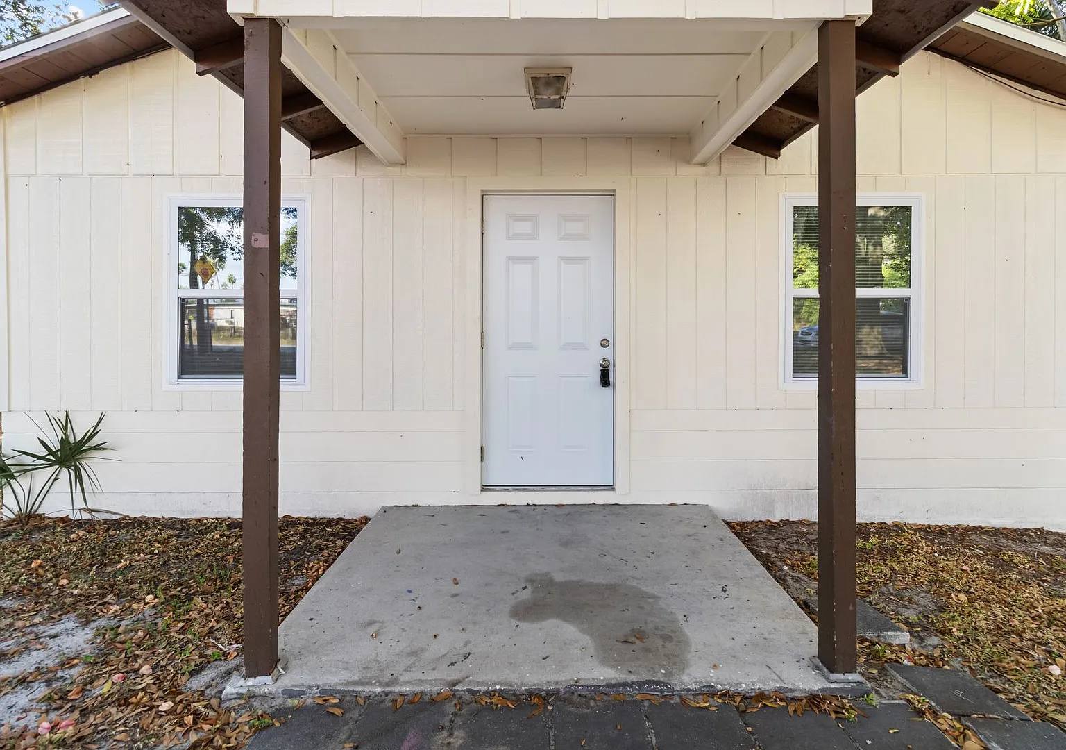 3 bedroom 1 bathroom single family house! — Photo 3