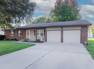 727 Blackbird Ct, Geneseo, IL 61254