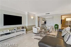 4401 Gulf Shore Blvd N — Photo 2