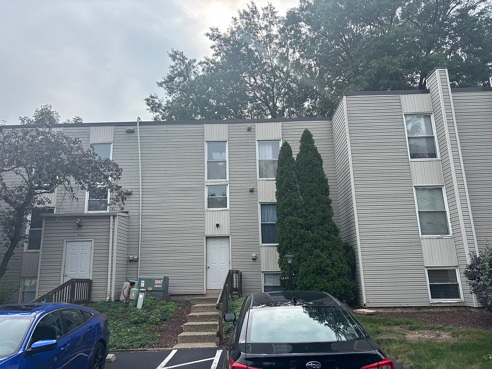 1633 Cedarwood Dr #319