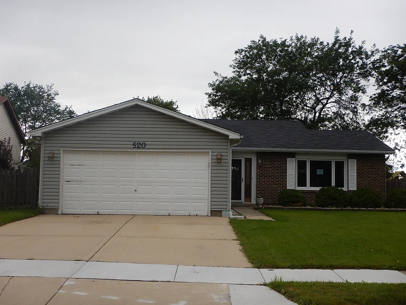 520 Heather Ln photo 1