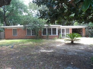 369 Okaloosa Rd, Fort Walton Beach, FL 32548