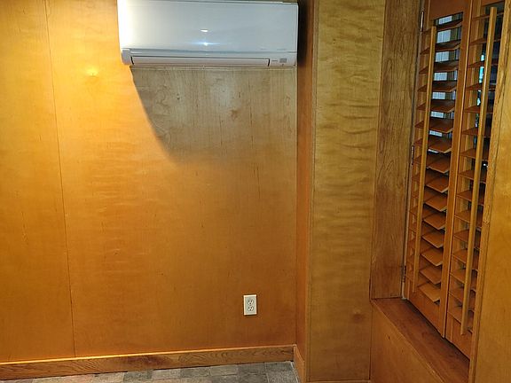 wall unit AC/Heat