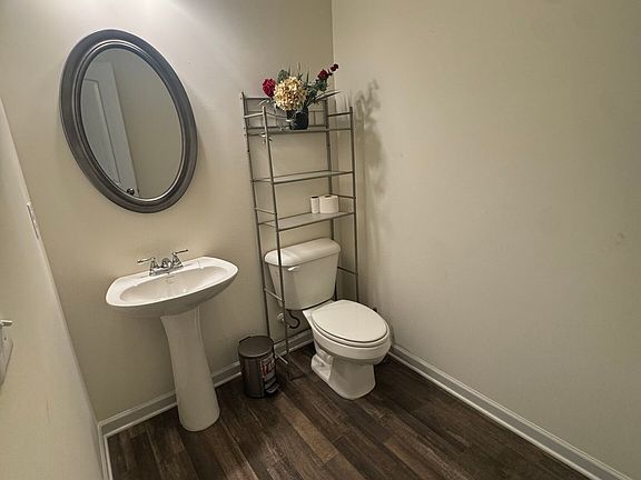 5th image of 212 Addison Dr NW