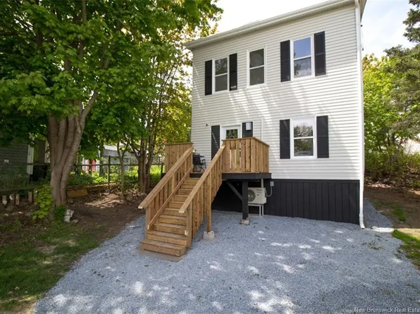229 Rodney St, Saint John, NB E2M 1X5