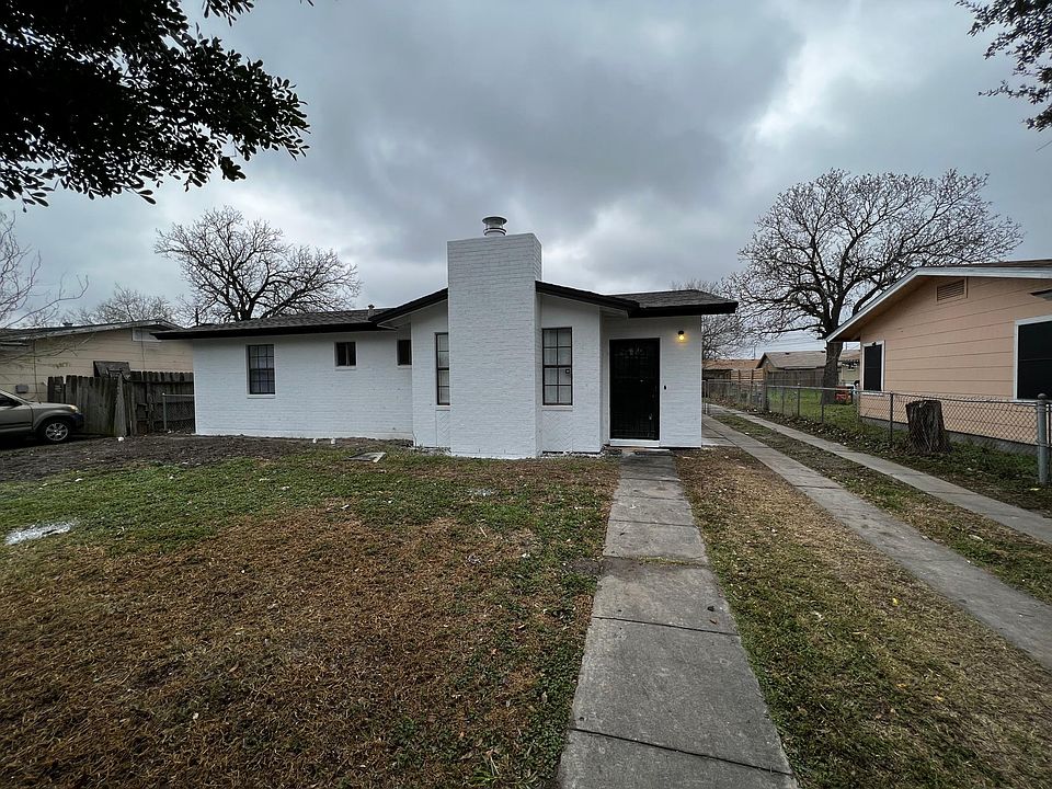 1st image of 4009 Little John Dr