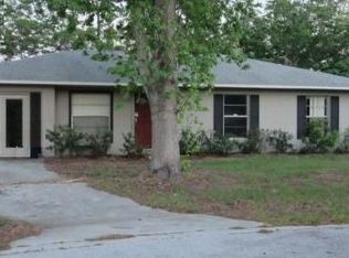 1155 Elm Ct, Tavares, FL 32778