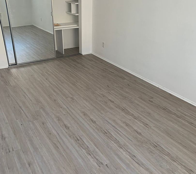 1st image of 827 10th St APT 7