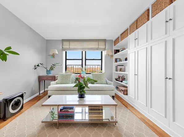 414 Elmwood Ave APT 6H, Brooklyn, NY 11230