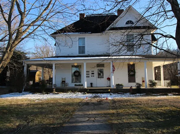217 E Cedar St, Livingston, TN 38570