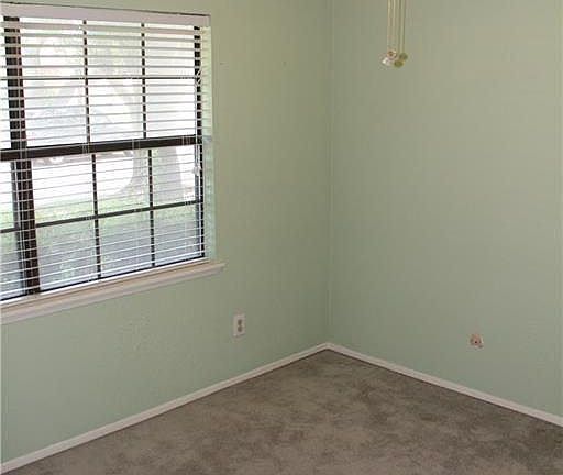 3rd image of 4633 Nervin St