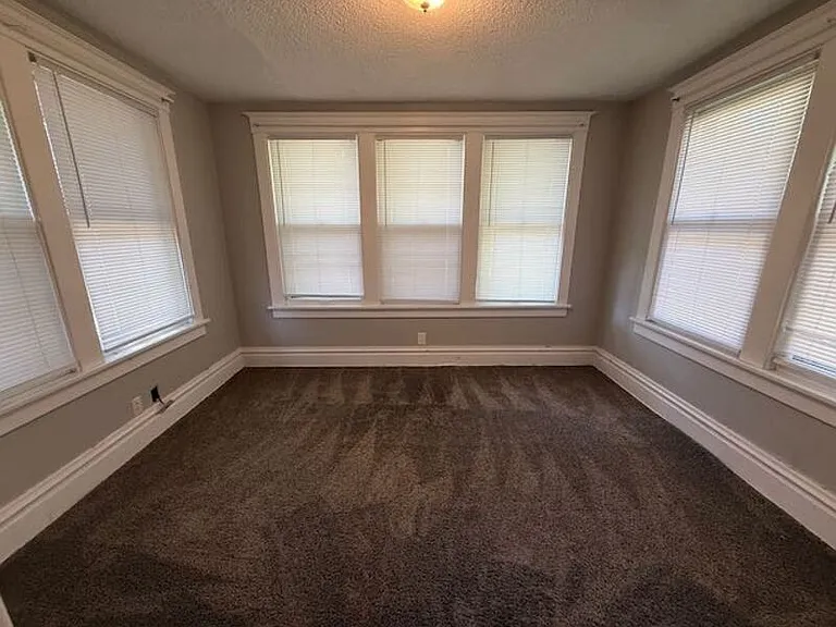 1600 W Callender Ave — Photo 14