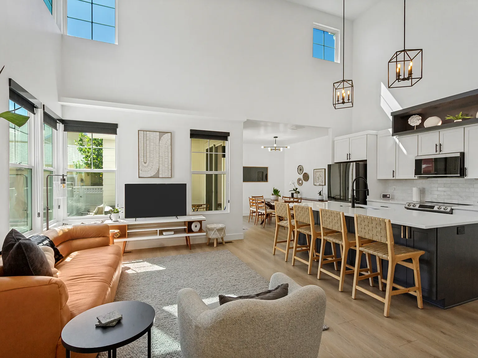 4 bed, 3.5 bath, 2620 sqft, $2,980 — Photo 4