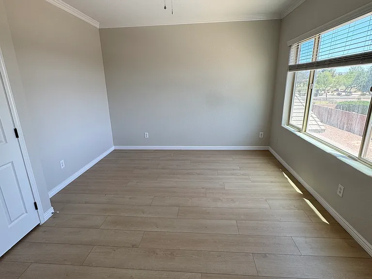 971 E Bellerive Pl — Photo 12