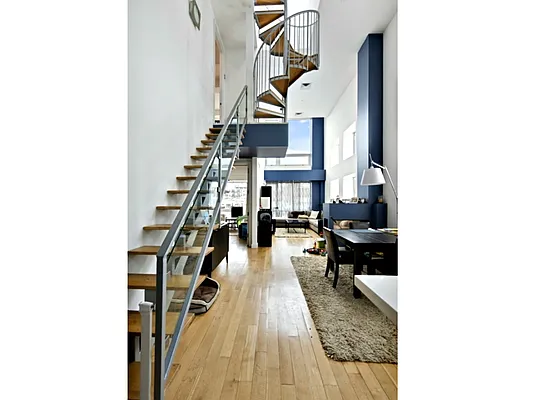 Rented by MNS | media 4