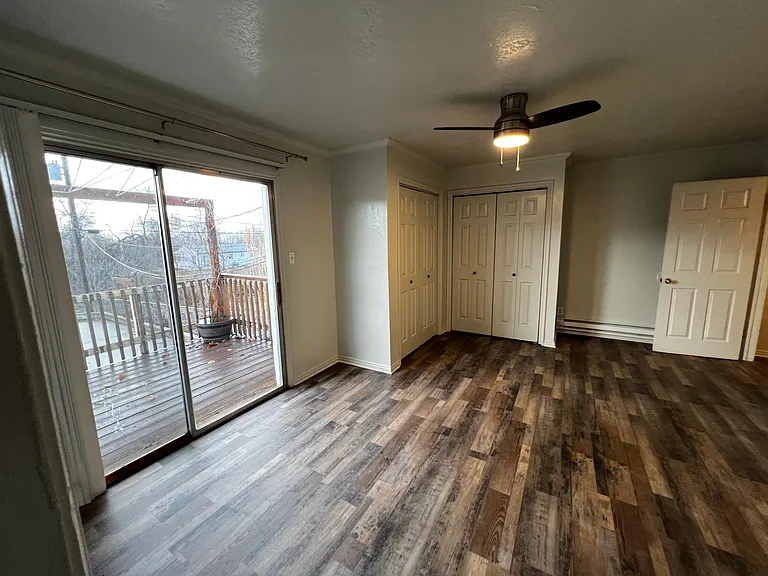 423 N Main St — Photo 12