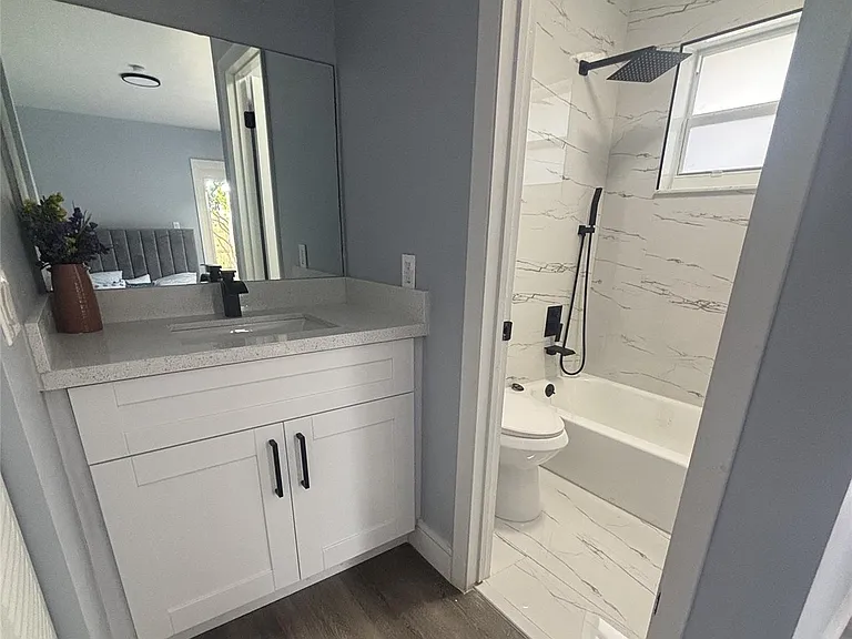 814 SW 12th Pl — Photo 15