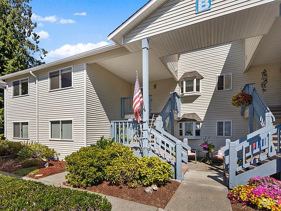 2nd image of 20617 28th Avenue W #B2