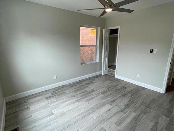 5th image of 3502 Lincoln Ave