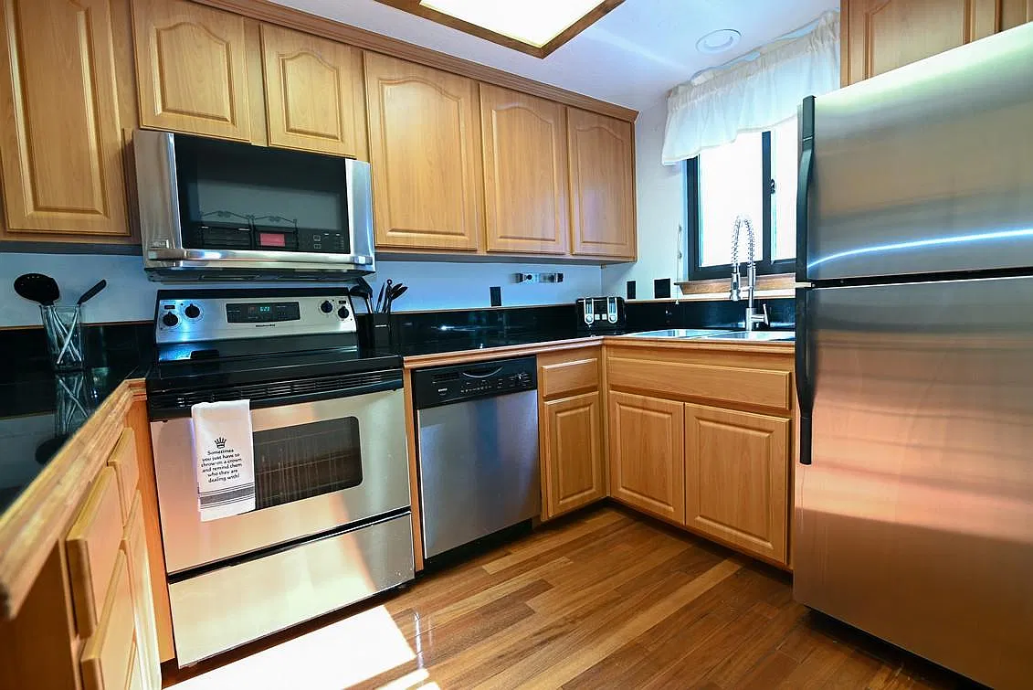 3 bed, 1506 sqft, $3,500 — Photo 4