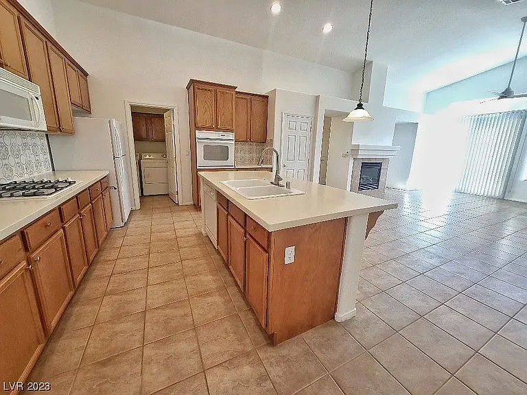 10512 Bonchester Hill St — Photo 5