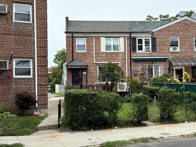 1105 Shore Pkwy, Brooklyn, NY, 11228