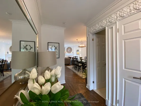 66 Alcorn Ave, Toronto, ON M4V 1E4