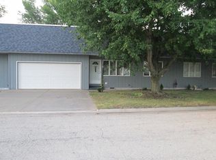 5 Edwardian Ct, Monmouth, IL 61462