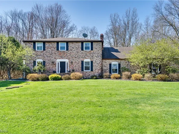 6681 New Castle Rd, Lowellville, OH 44436