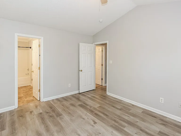 2954 Hawick Commons Dr — Photo 8