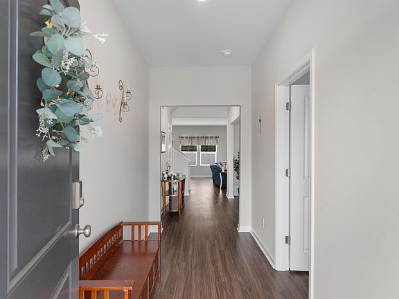 4th image of 152 Wagner Cir.