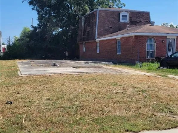 2335 Lamanche St, New Orleans, LA 70117
