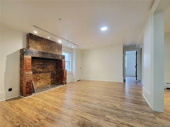 3rd image of 284 Liberty St #B