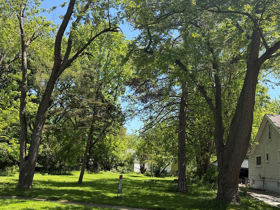 2nd image of 15529 Pomona Dr
