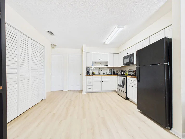 1411 E 109th Ave #B — Photo 24