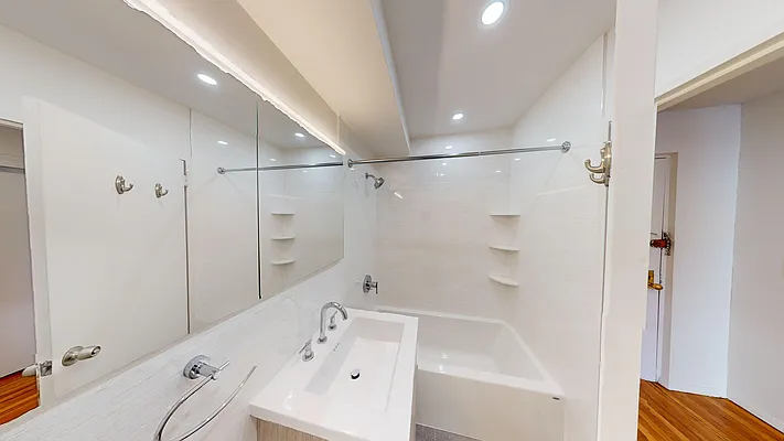 Rented by AZ REALTY NYC LLC | media 13