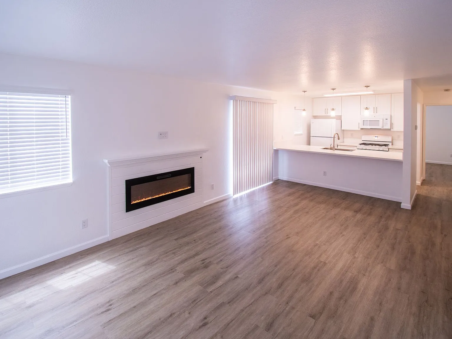 Oak Park Village Apartments — Photo 2