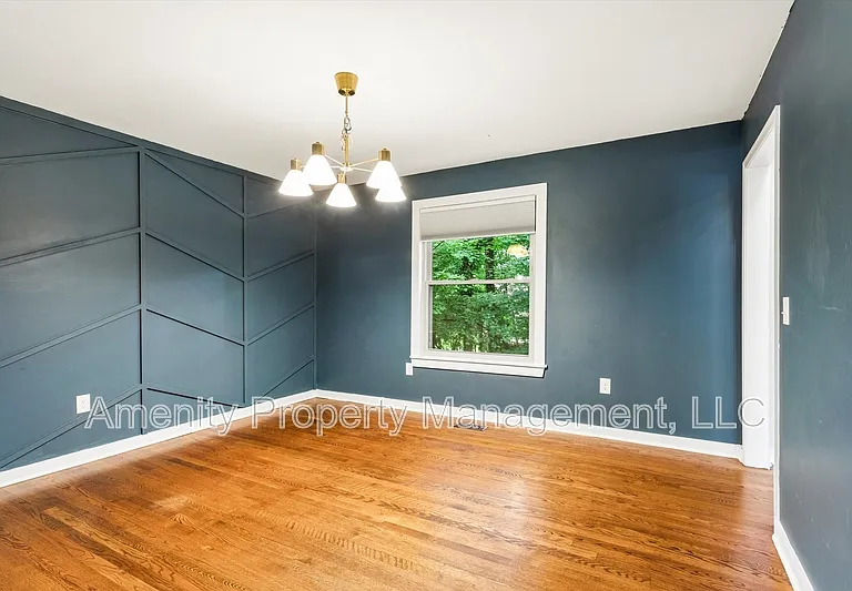 204 Granville Dr — Photo 12