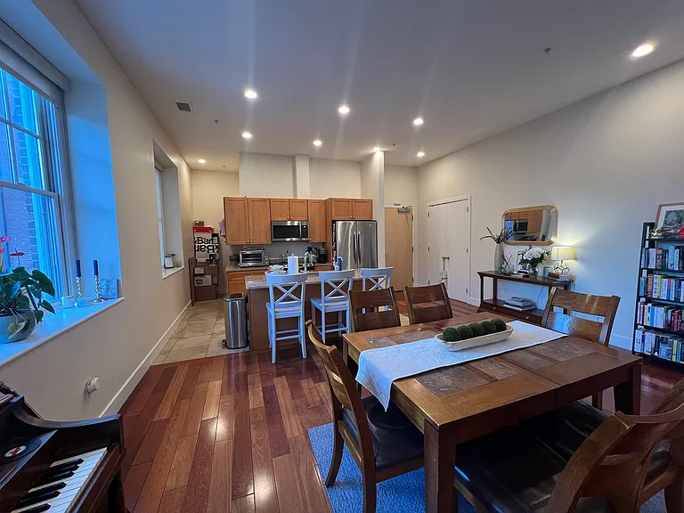 518-520 Harrison Ave #303 — Photo 4