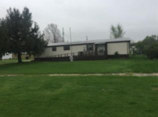 105 W Clinton St, Fithian, IL 61844