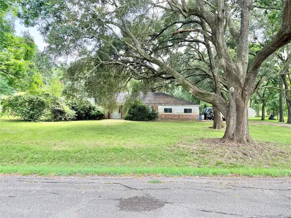 1921 Melody Ln, Richmond, TX 77406