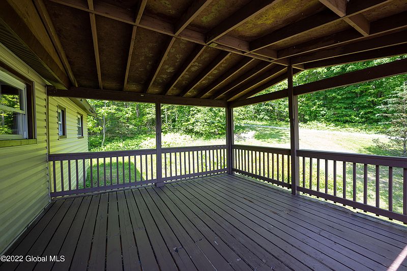 5th image of 230 Beards Hollow Road