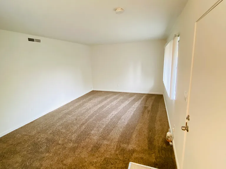 421 Sycamore Ave #B — Photo 9