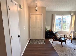 1584 Covina Dr, Columbus, OH 43228