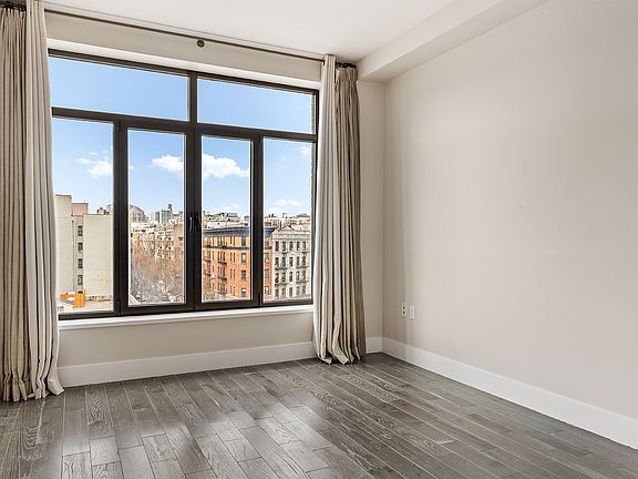 4th image of 10 Lenox Ave #6D