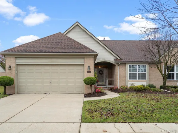 17191 Stone Dr, Clinton Township, MI 48038