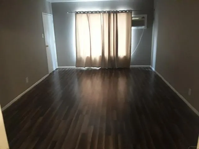 Studio, $1,600 — Photo 3