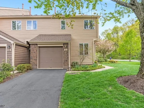 12 Avery Ct, Madison Boro, NJ 07940