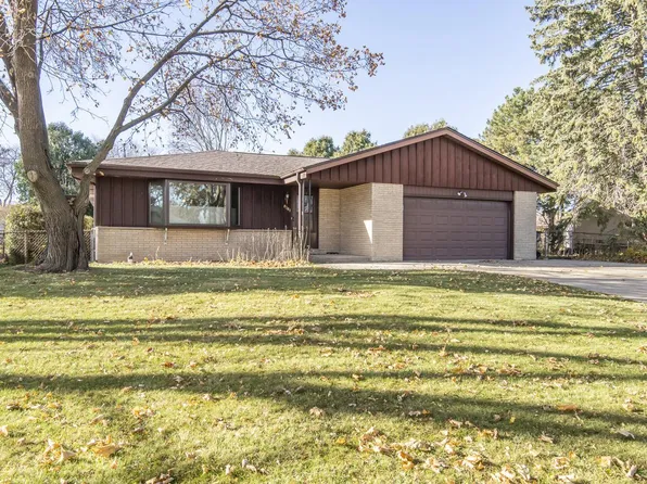 8381 S Verdev DRIVE, Oak Creek, WI 53154